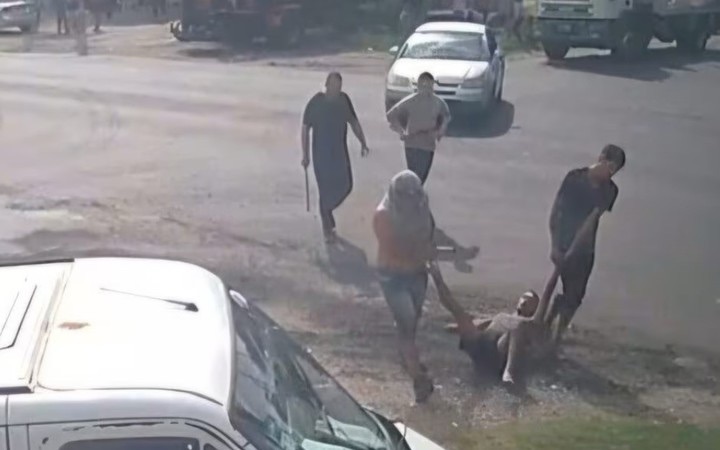 Vecinos atraparon a un ladrón y lo llevaron a la rastra a una comisaría en La Plata: “Estamos hartos”