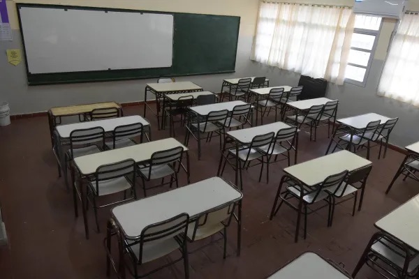 Listado completo: estas son las 212 escuelas que no volverán a clases este lunes tras el temporal