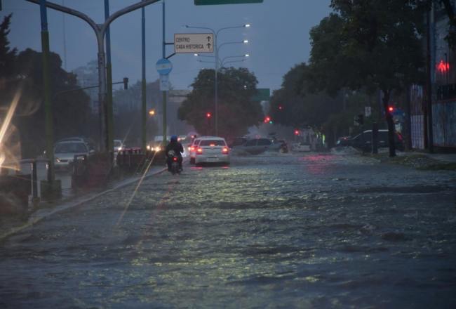Temporal en Tucumán: unos 2.300 usuarios quedaron sin luz por un corte preventivo en la capital