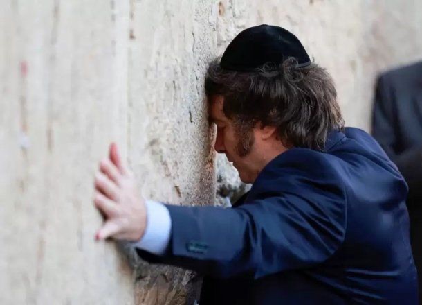 El embajador argentino en Israel calificó a Javier Milei como “un prócer”
