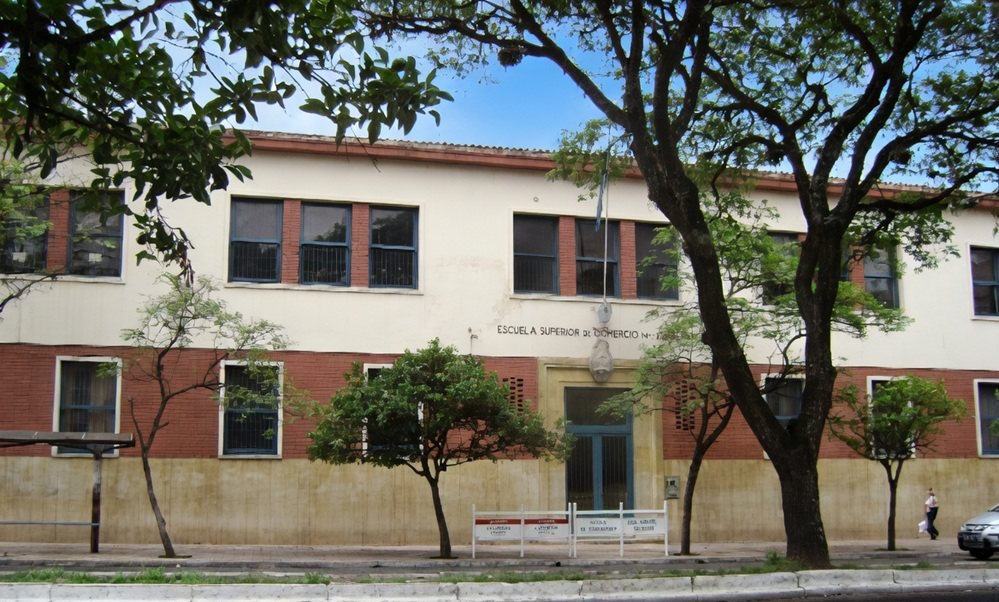 Expulsaron de por vida a un docente de la Escuela de Comercio N°1 por conductas inapropiadas con alumnas