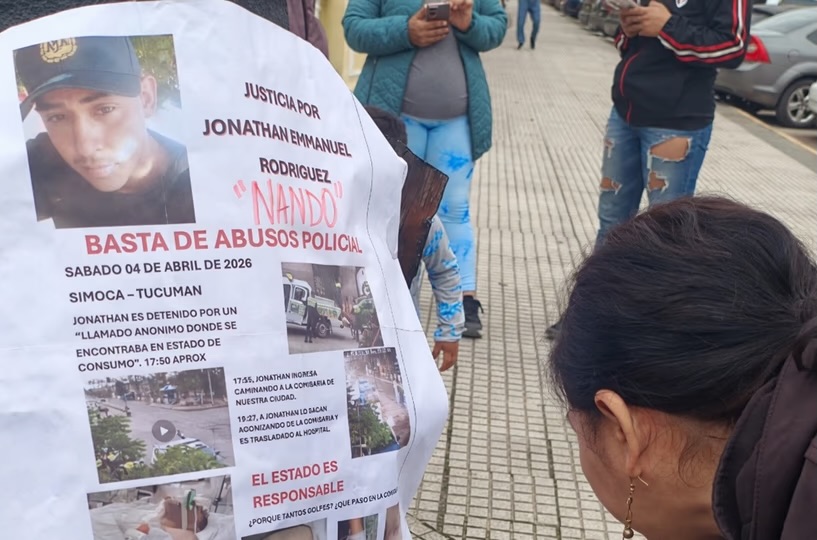 Muerte en la comisaría de Simoca: investigan el caso de Jonathan Rodríguez y hay versiones cruzadas entre la familia y la Policía